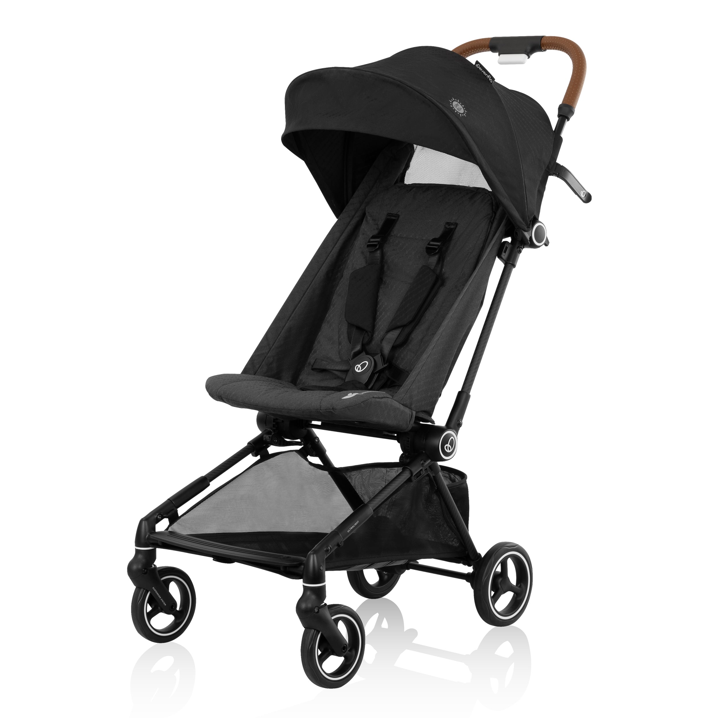 Stroll with style and ease, thanks to this compact, lightweight, and versatile stroller.