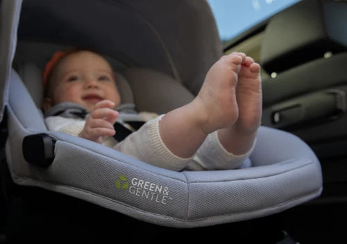 Your baby loves the gentle, comfortable materials of this car seat on every journey.