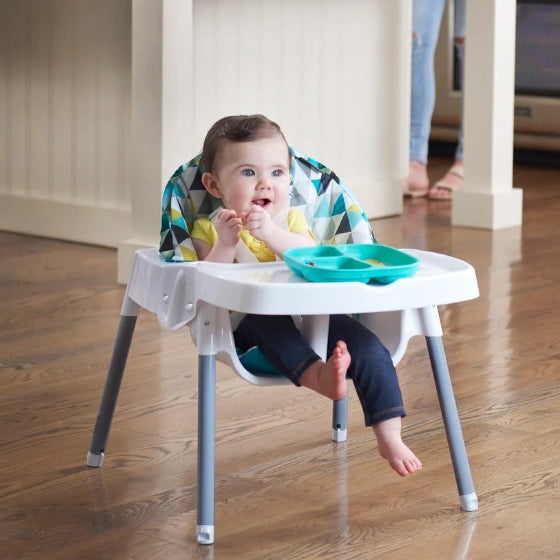 Make mealtime a breeze with a high chair that is safe, comfortable, and easy to clean.